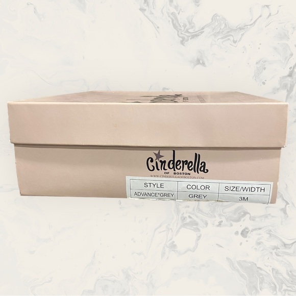 Petite Pumps for petite feet! Cinderella of Boston Style Advance Size 3 Grey - Picture 7 of 8